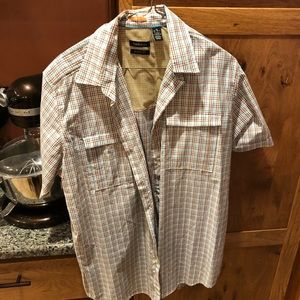 Short sleeve dress shirt